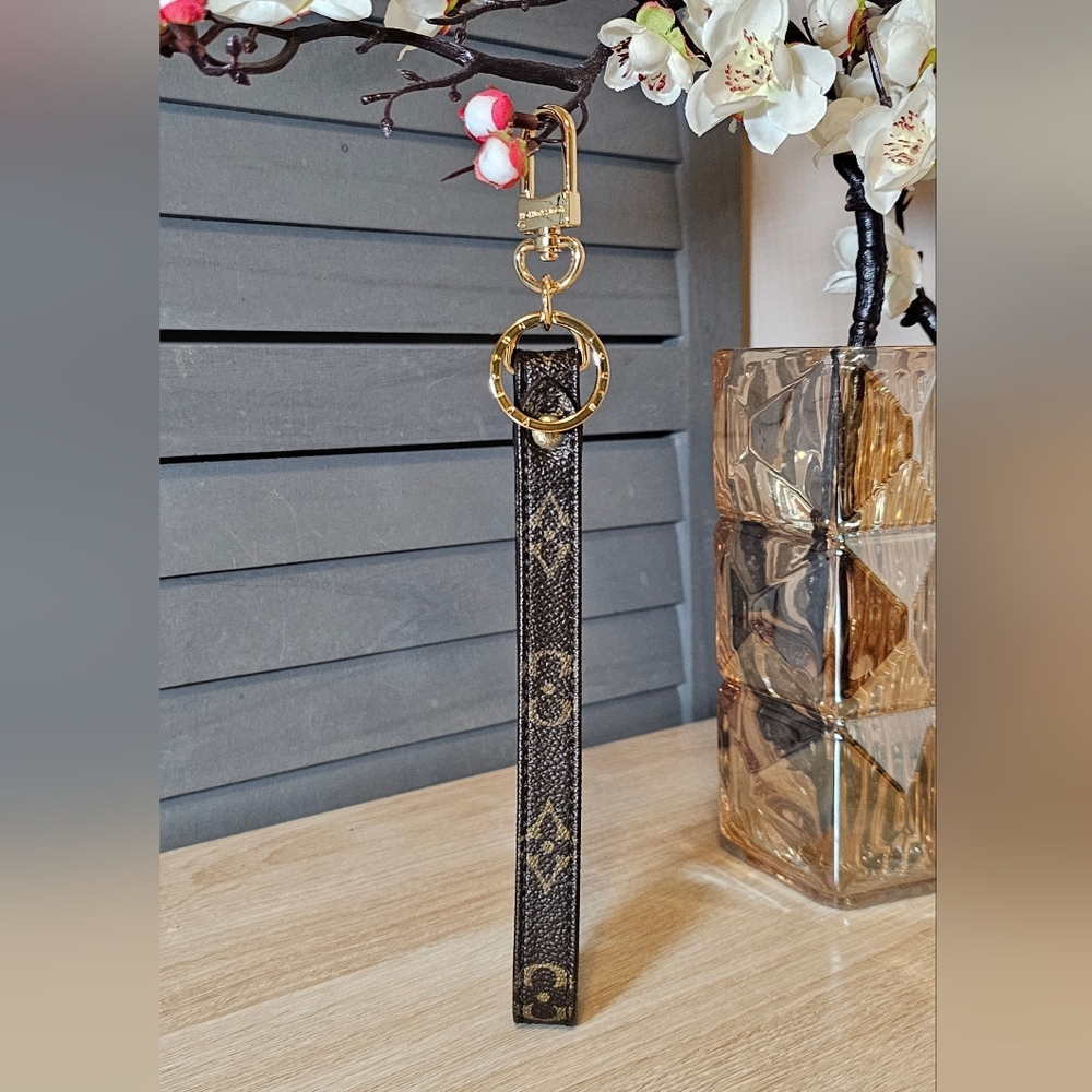 Authentic LOUIS VUITTON Monogram Canvas Wristlet Strap Keychain